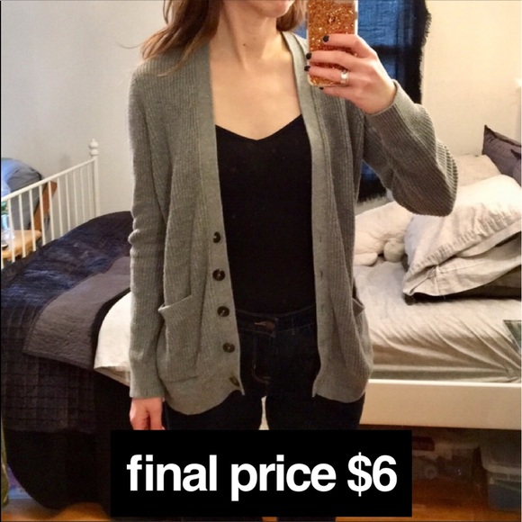 Abercrombie & Fitch Sweaters - 🍷Abercrombie & Fitch Gray Sweater Cardigan Size S